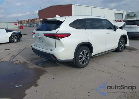2021 Toyota Highlander Xle из США, поврежденный, VIN 5TDGZRAH7MS532829